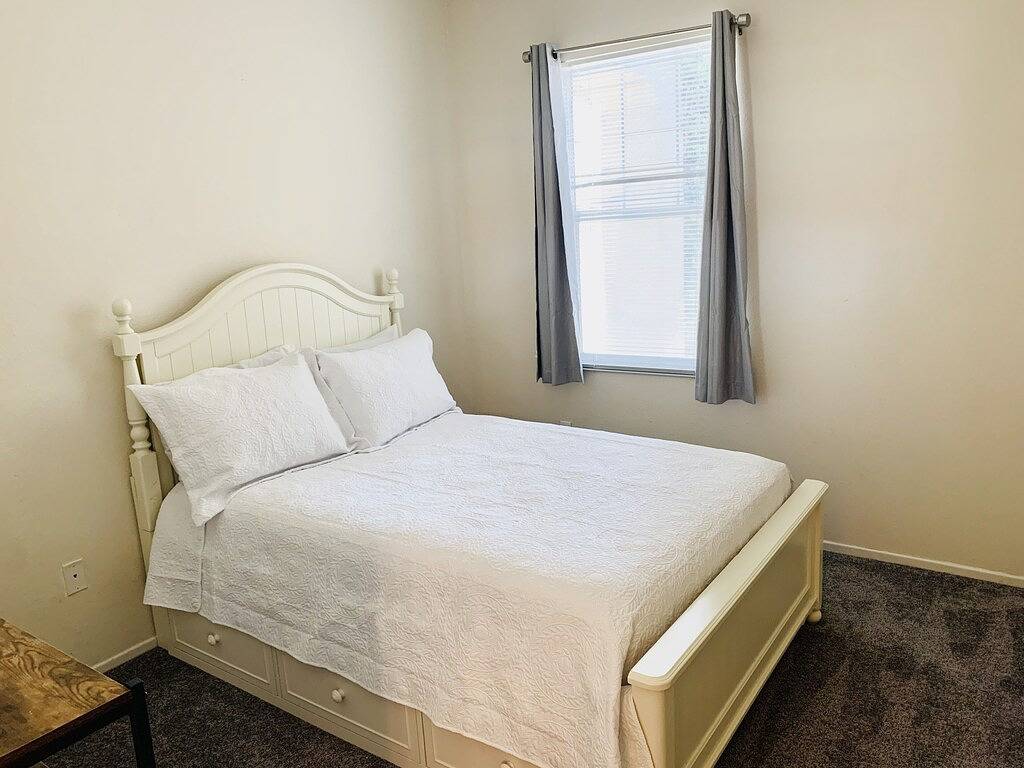 Nice, & cool 4- bedroom home to enjoy a stay and relax in. in Coachella, Coachella Valley