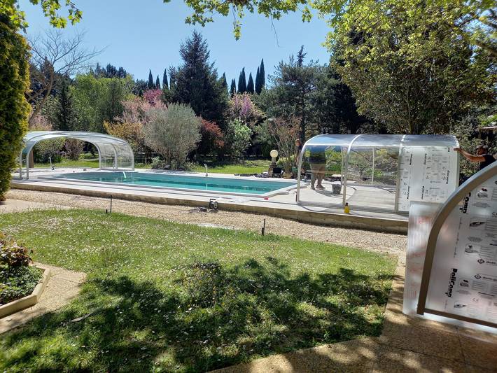 Location de vacances pour 4 personnes, avec jardin à Le Thor