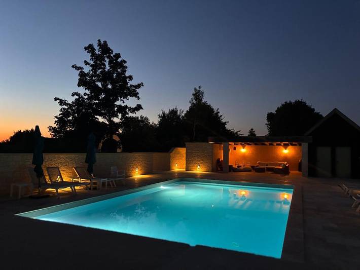 Location de vacances pour 6 personnes, avec vue ainsi que jardin et piscine à Naussannes - 4