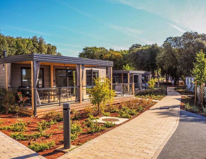 Camping pour 6 personnes, avec Jacuzzi et Terrasse ainsi que Jardin et Piscine à Funtana