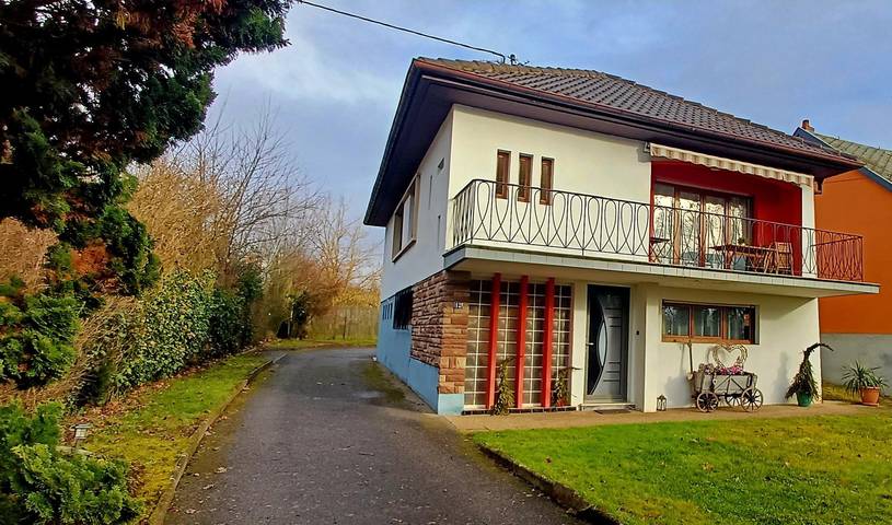 Gîte pour 7 personnes, avec Balcon ainsi que Terrasse et Jardin