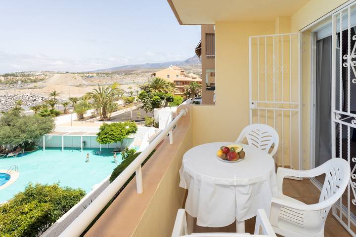 Gîte pour 4 personnes, avec terrasse et piscine à Los Cristianos - 3