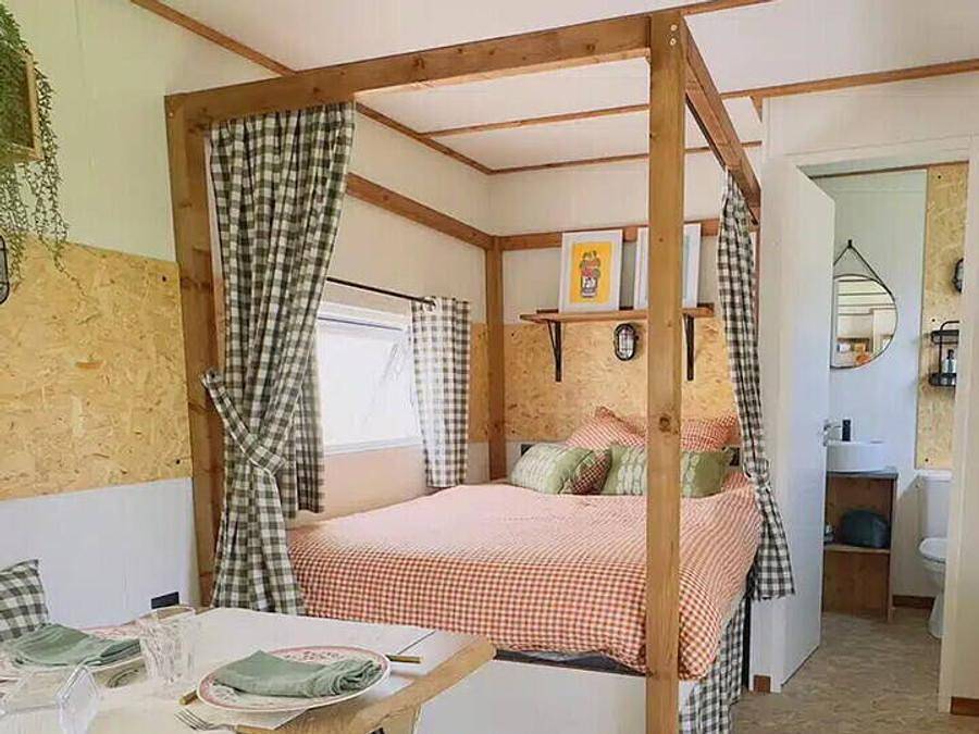 Camping Albufeira - Tiny House 4 personen - Tiny House | 2 slaapkamers | 4 pers | Verhoogd terras | 1 badkamer | Airconditioning in Albufeira, Faro District