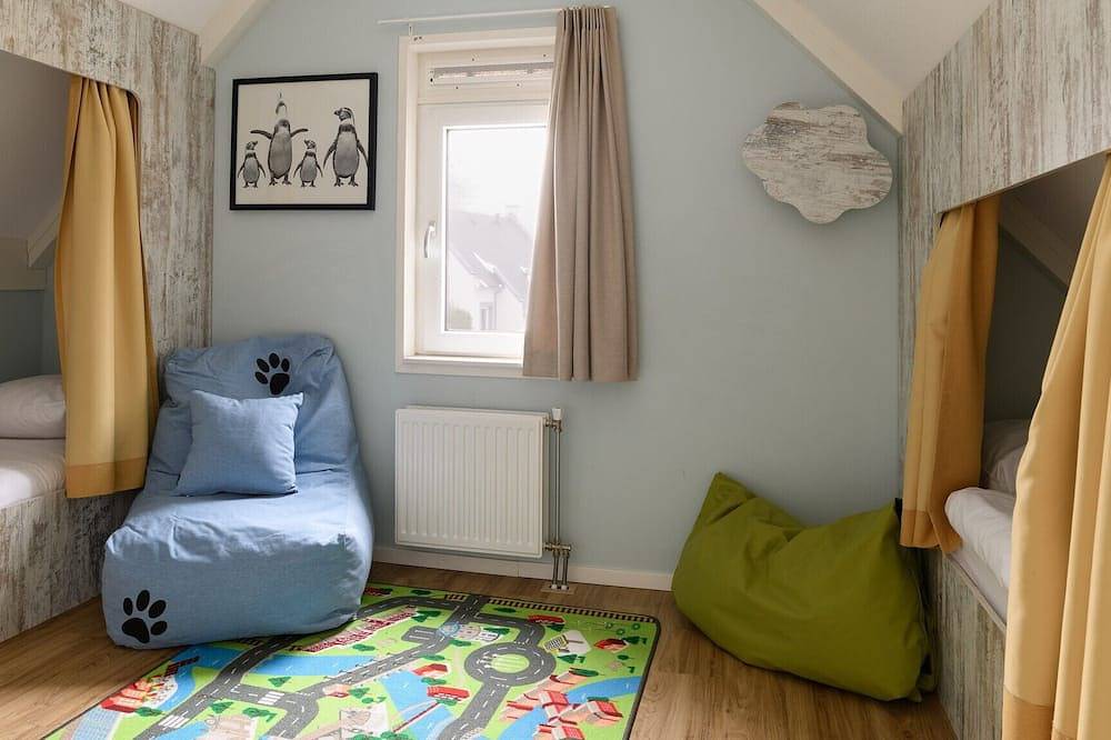 Detached house with kids facilities - 3 bedrooms / 2 bathrooms in Maastricht, Hoge Kempen