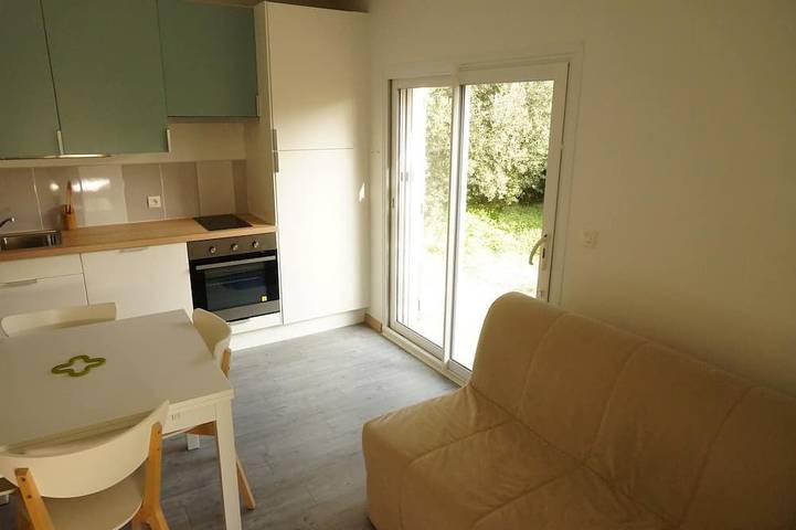 Gîte pour 4 personnes, avec jardin et terrasse dans La Bergerie