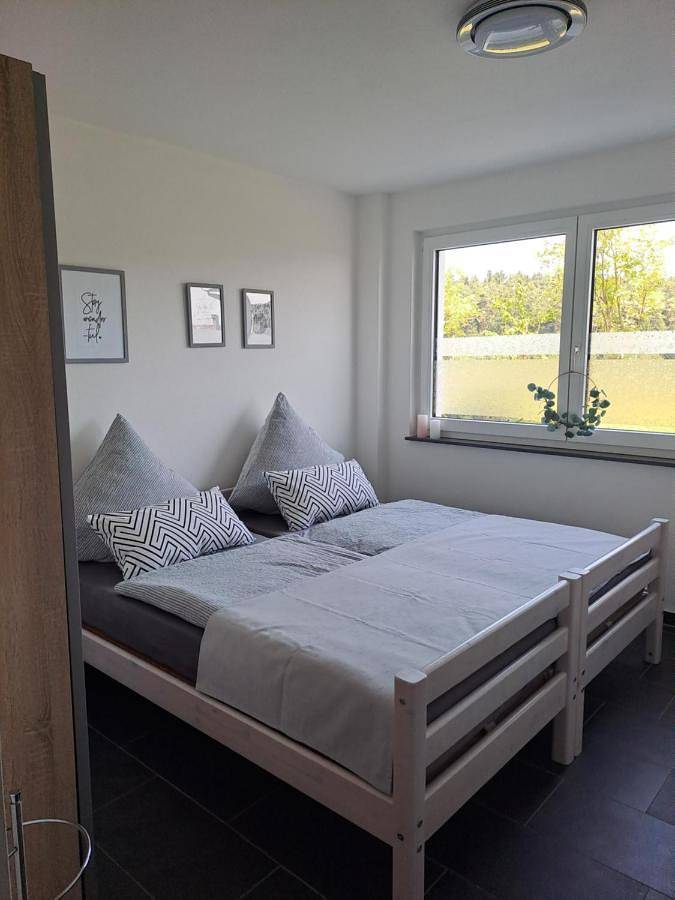 Ferienwohnung für 3 Personen, mit Terrasse und Ausblick in Simmersfeld