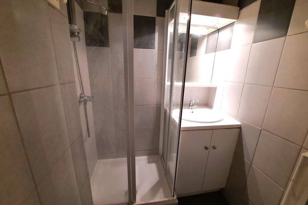 Geheel appartement, A 300m dai negozi, 2e verdieping, balkon, televisie, ski-kluis, 25m², Les Menuires in Les Menuires, Saint-Martin-de-Belleville