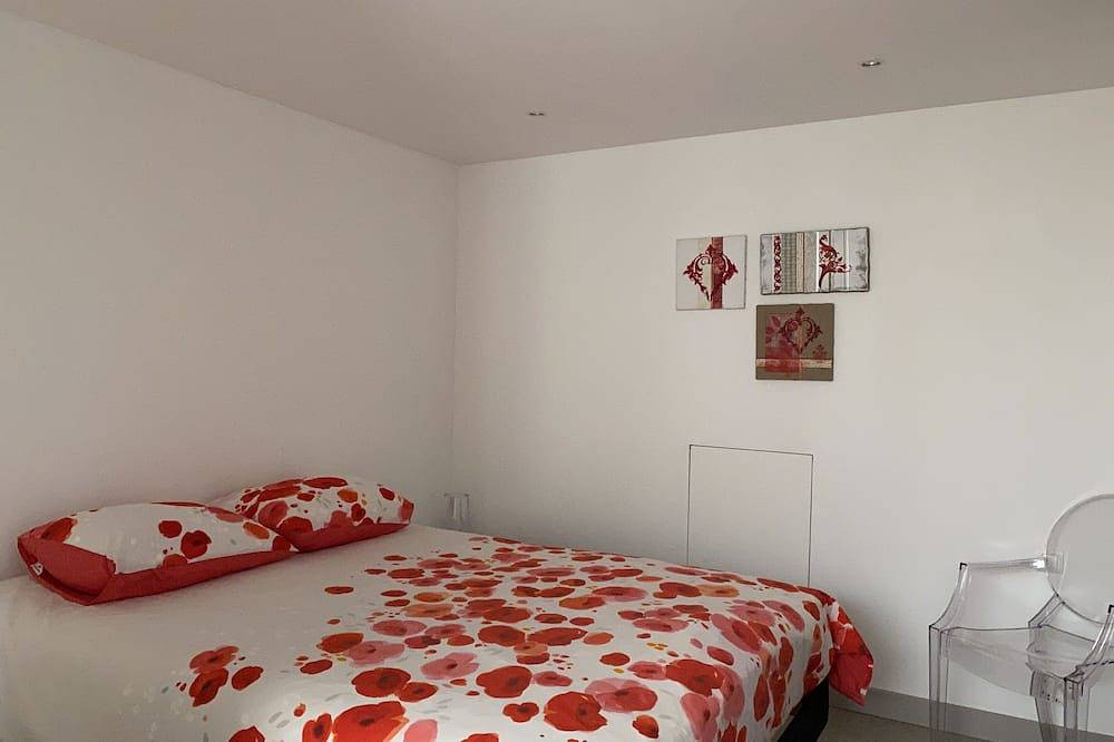 Loft Grande De Pie Completo, Jardin, Piscina Privada, Tranquilo En El Luberon in Lagnes, Parque natural regional del Luberon