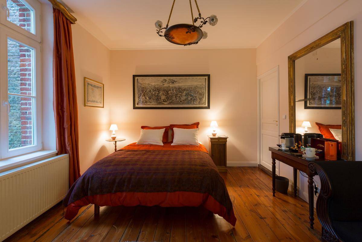 Les tourelles - Chambre1 in Mons-en-Barœul, Lille region