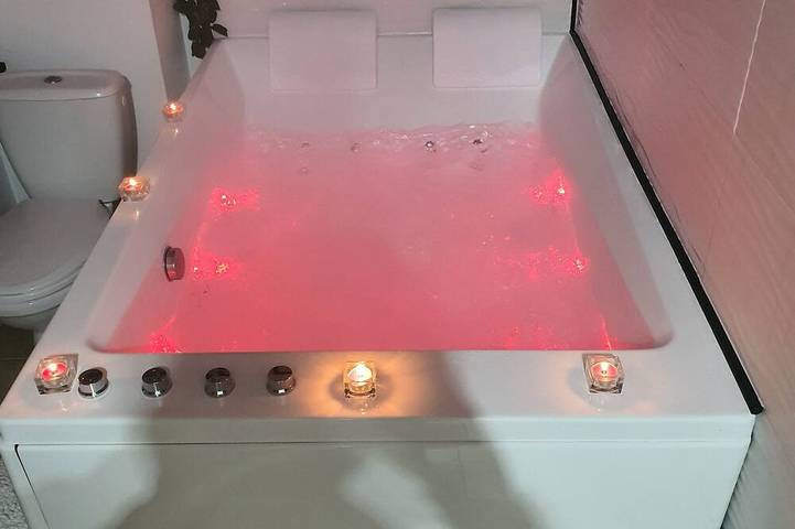 Gîte pour 3 personnes, avec jacuzzi ainsi que jardin et piscine, animaux acceptés dans Plage Venga Di L Oru Santa Maria Poggio - 3