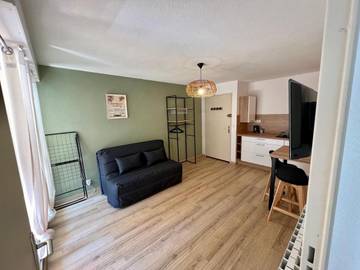 Gîte pour 2 personnes, avec balcon, animaux acceptés dans Plage Pontaillac