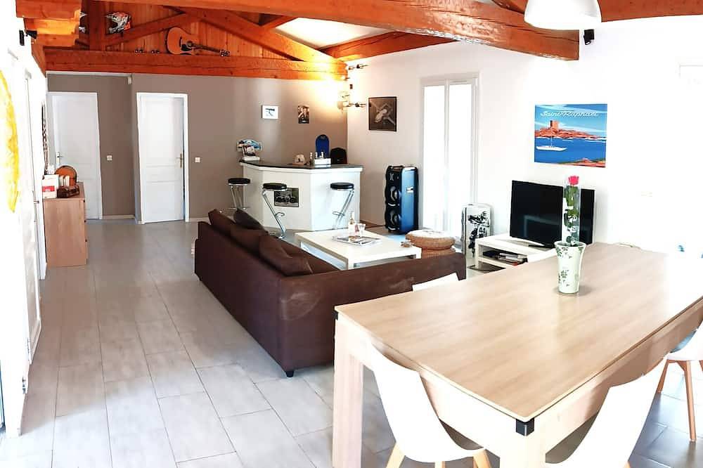 Var Location Vacances, Superbe Maison. Vidauban in Vidauban, Draguignan Region