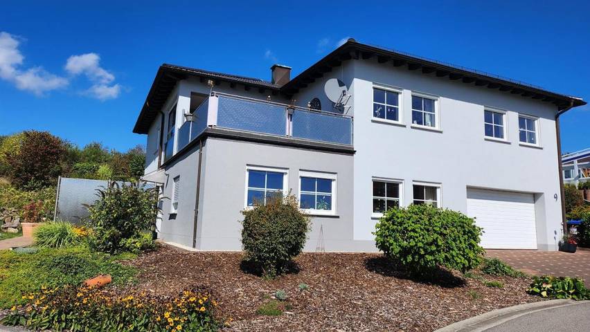 Ferienwohnung für 2 Personen, mit Terrasse und Garten sowie Sauna und Ausblick in Nonnweiler