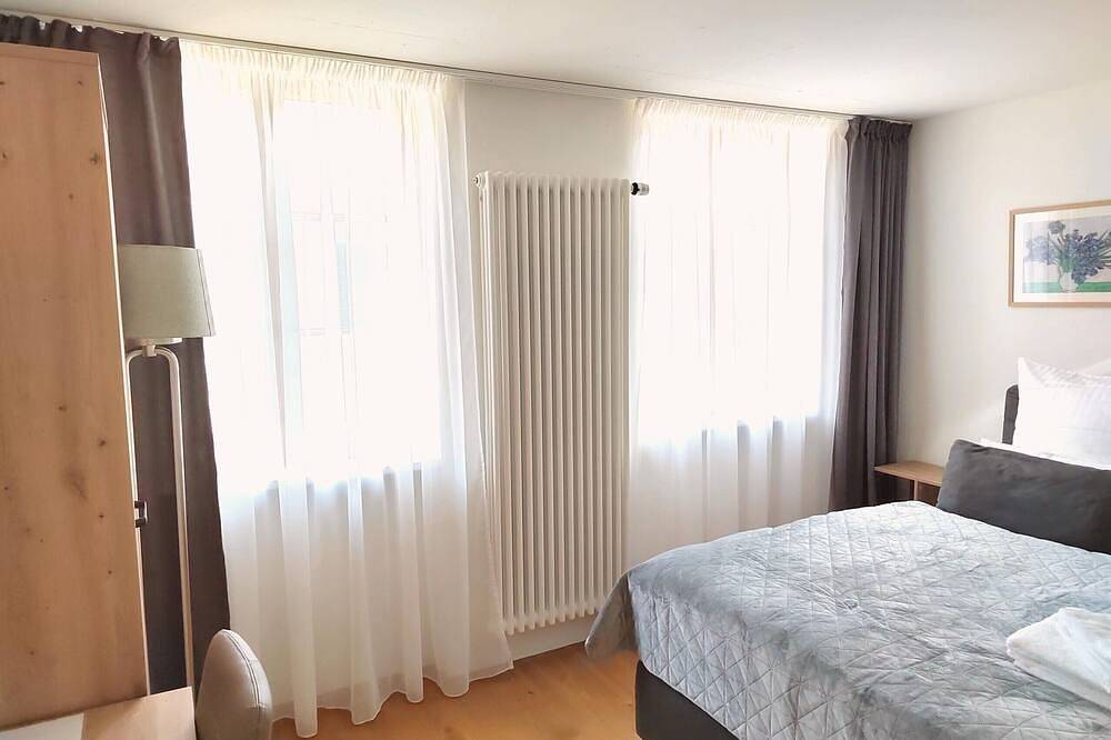 Entire apartment, Casa Rheinblick - Apartment C - 1Br River View – 3nd Floor in Basel, Aargau-Basel