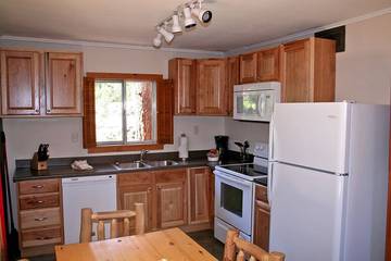 Log Cabin for 6 Guests in Estes Park, Larimer County, Picture 3