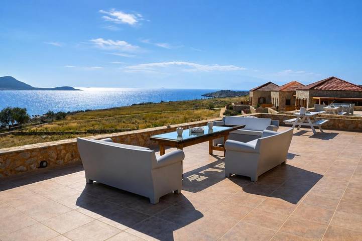 Ferienhaus für 12 Personen, mit Balkon und Terrasse sowie Garten und Ausblick auf Chalki