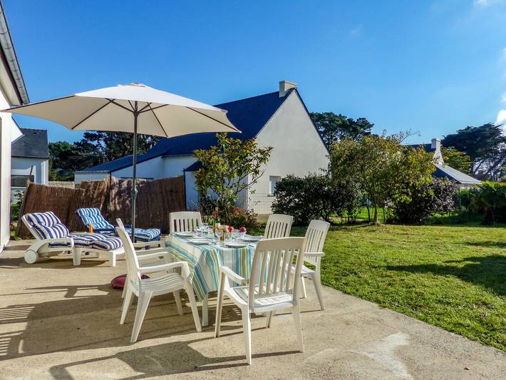 Location de vacances pour 8 personnes, avec jardin et terrasse dans Plage de Keraude