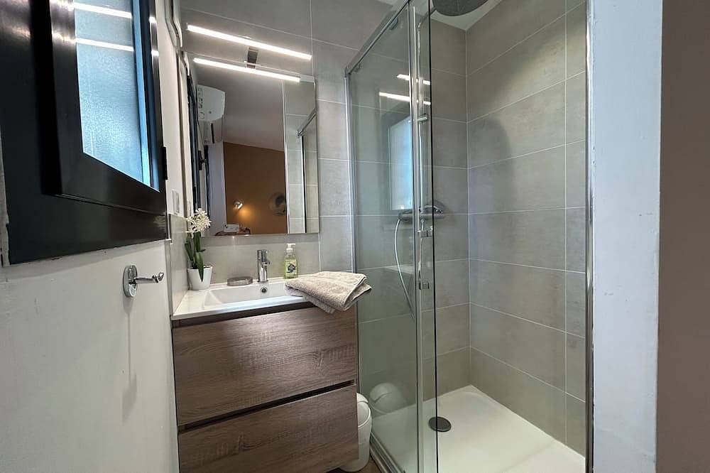 Appartamento intero, \"Saint florent Villa 2 steps from the sea - 4 Pers in Oletta, Calvi e dintorni