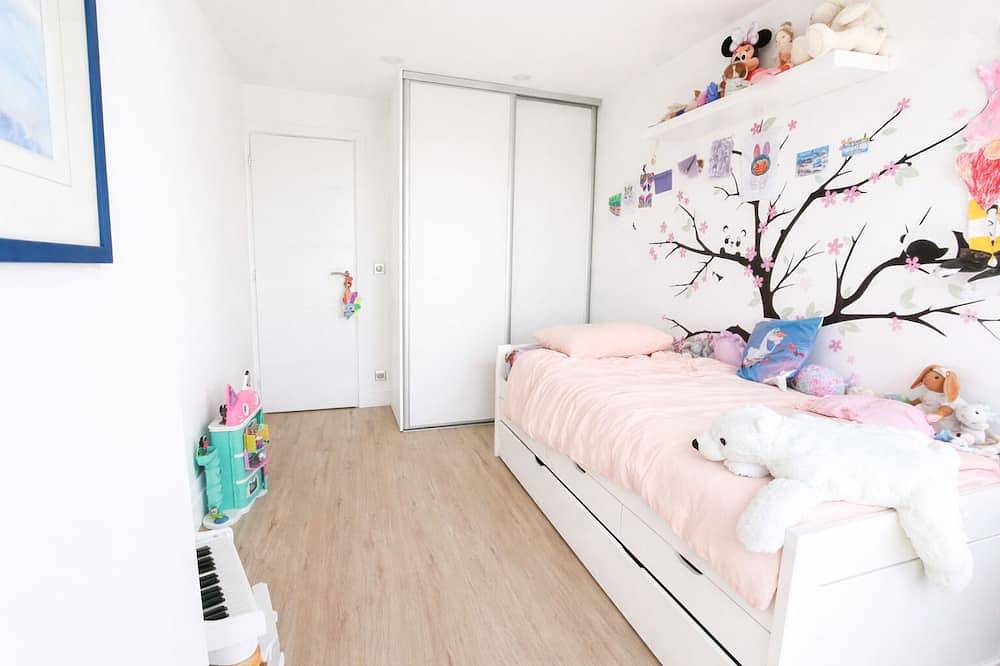 Appartement entier, Grand appartement avec vue Paris in Puteaux, Hauts-de-Seine