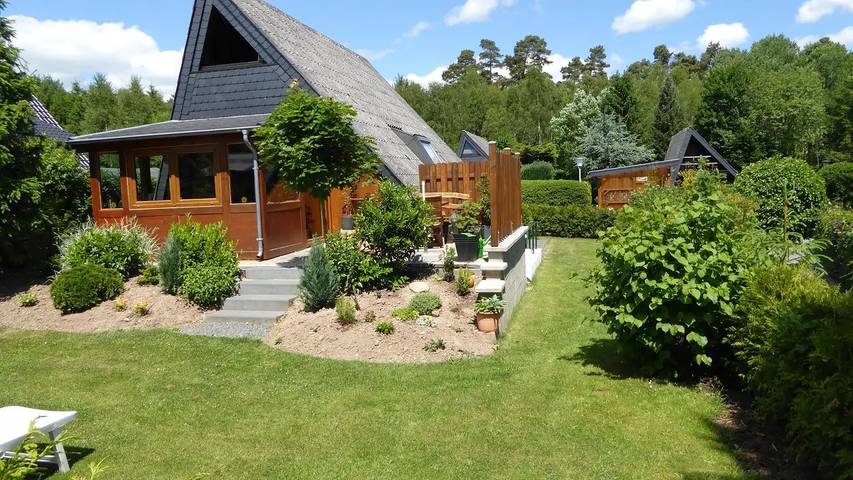 Ferienhaus für 4 Personen, mit Garten und Terrasse sowie Pool, mit Haustier