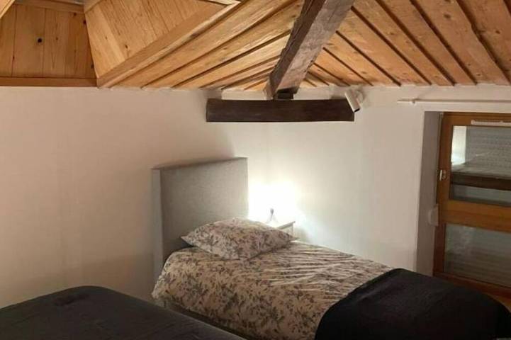 Gîte pour 5 personnes, avec jardin ainsi que terrasse et piscine à Hauterives - 4