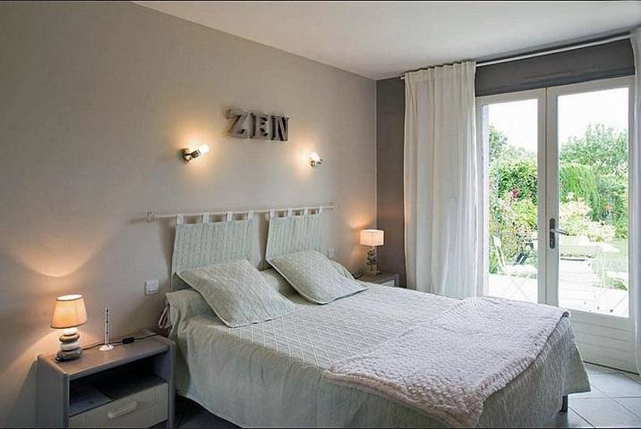 Chambre d’hôte pour 4 personnes, avec Terrasse ainsi que Jardin et Vue à Château-d'Olonne