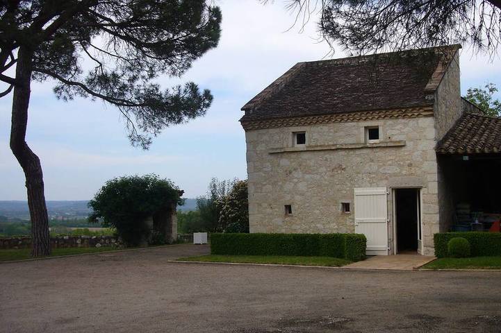 Gîte pour 2 personnes, avec Terrasse ainsi que Jardin et Piscine à Saint-Michel (Tarn-et-Garonne)