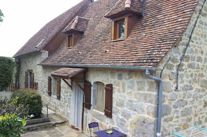 Location de vacances pour 5 personnes, avec Terrasse et Jardin à Rignac (Lot)