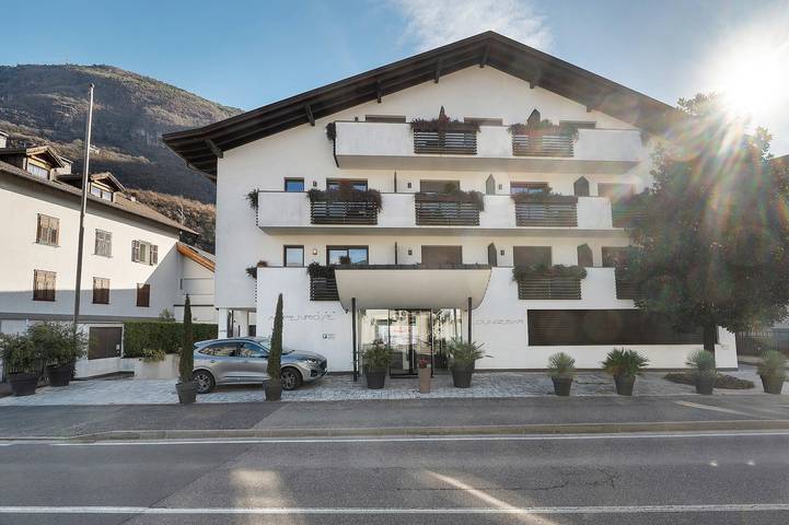 Ganzes Studio, Studio-Apartment 'Fewo 202' mit Bergblick, Wlan und Klimaanlage in St. Jakob (Laifers), Leifers