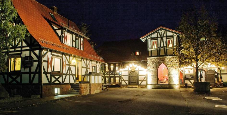 Hotel für 3 Personen, mit Terrasse und Garten in Bad Emstal