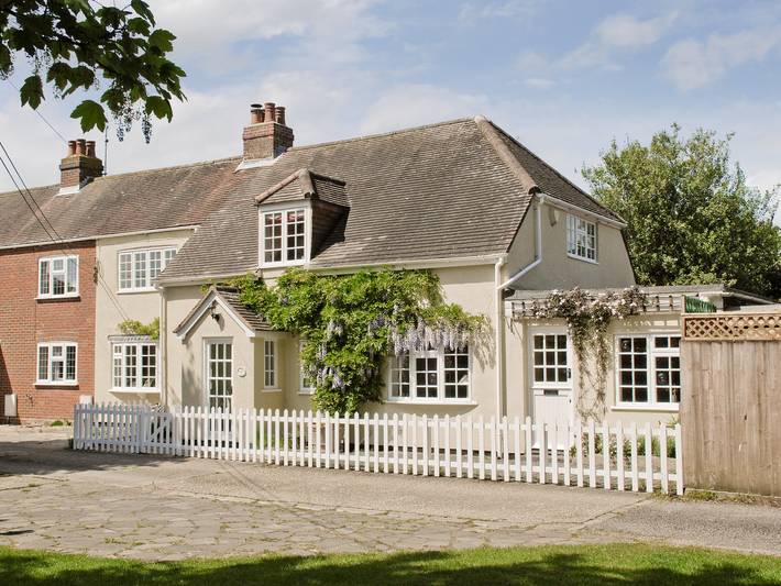 Cottage for 8 people, with garden, with pets in Lymington