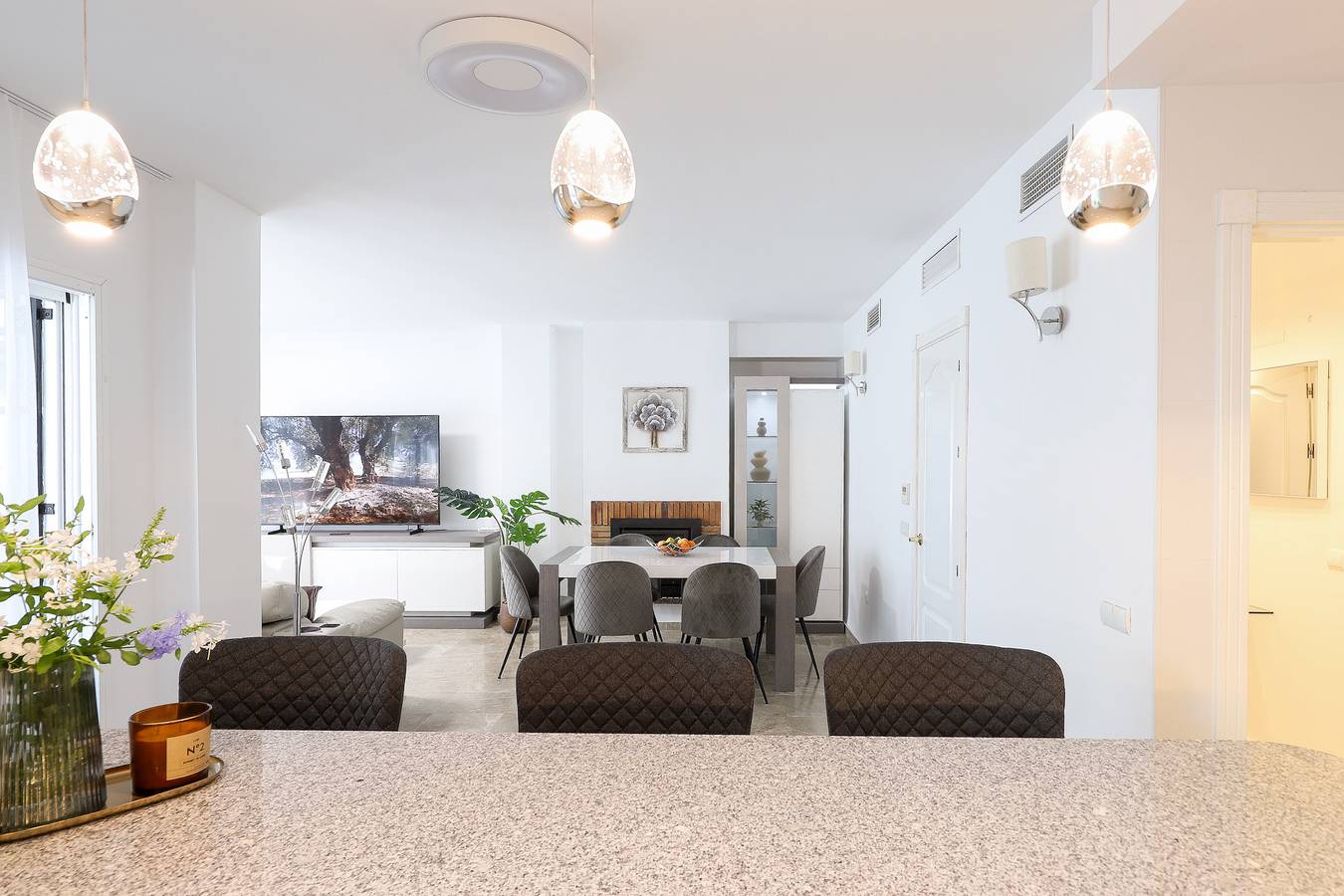 Entire apartment, Los Naranjos / Puerto Banus apartment in Nueva Andalucia Golf Valley, Marbella