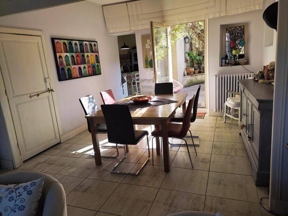 Double Room with Private Bathroom in Condom, Gers