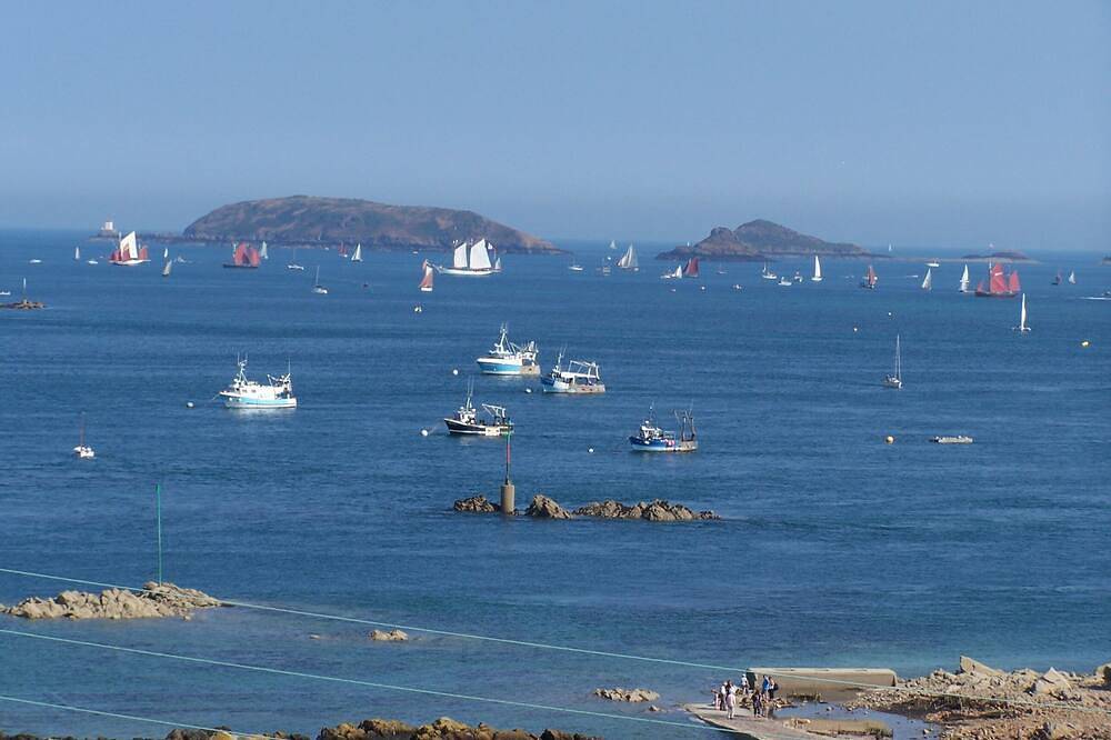 Fisherman's house between Paimpol and Brehat in Ploubazlanec, Côte de Goëlo