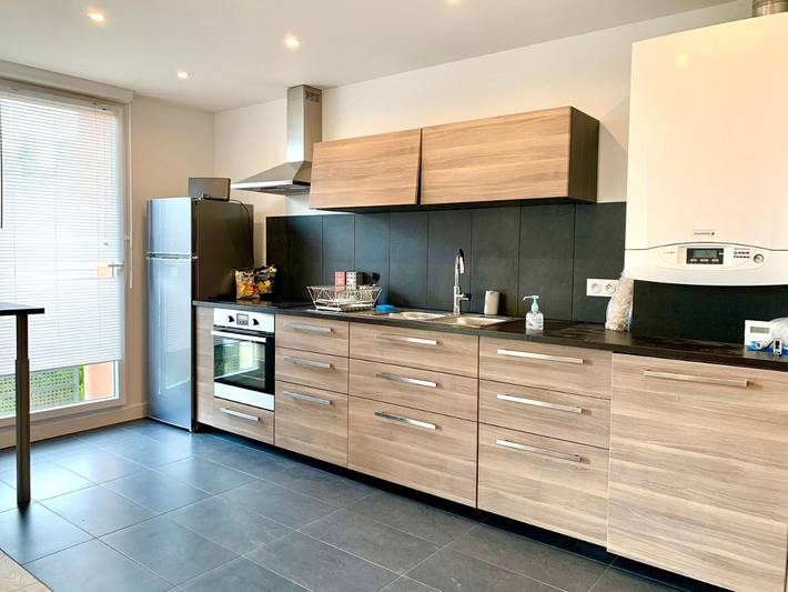 Gîte pour 14 personnes, avec terrasse à Montévrain - 4