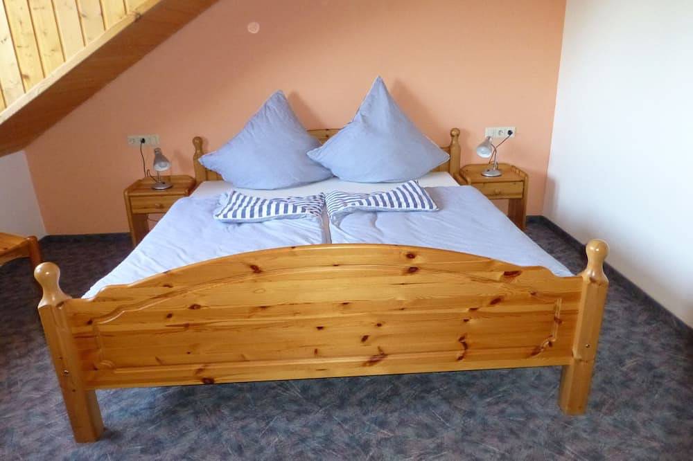 Ganze Wohnung, Ferienwohnung 'Wollgras, 100qm' mit Bergblick und Wi-Fi in Ostrach, Nördlicher Bodensee region