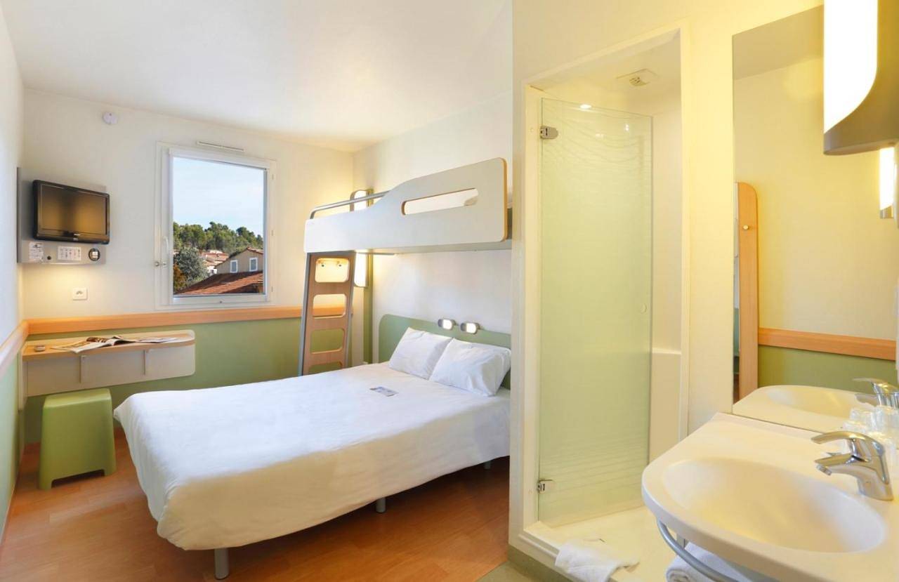 First Inn Hotel in Apt, Parc naturel régional du Luberon
