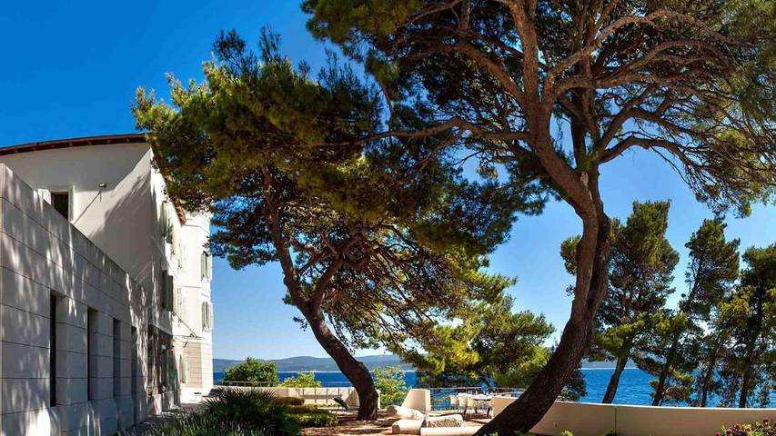 Willa dla 8 osób, z ogród i jacuzzi oraz sauna i basen w Celina