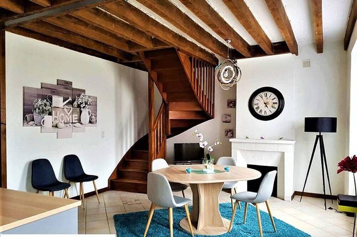 Maison de vacances pour 15 personnes, avec jardin et jacuzzi à Mosnes