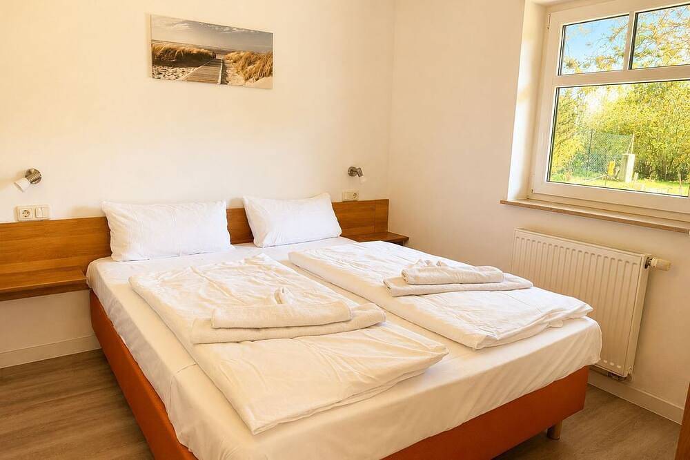 Ganze Wohnung, Ferienhaus Emma - Fewo 2 in Hagen Auf Rügen, Lohme