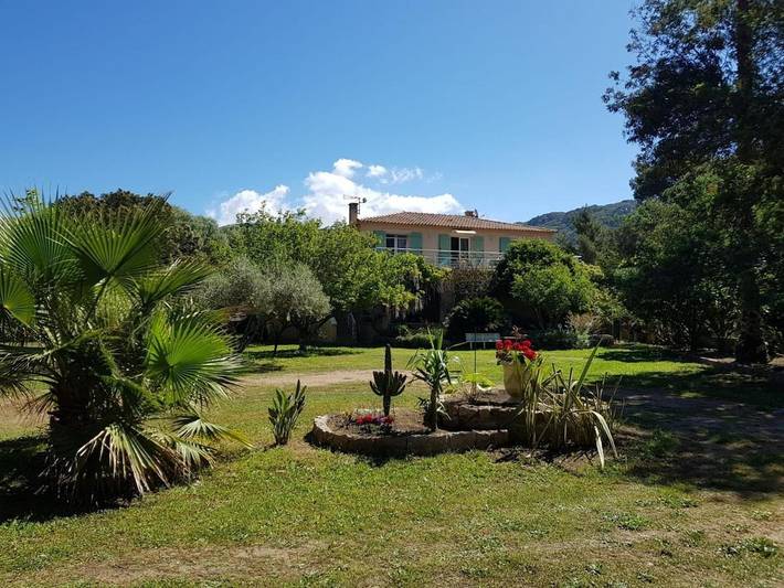 Gîte pour 6 personnes, avec vue et jardin dans Plage de Tenutella