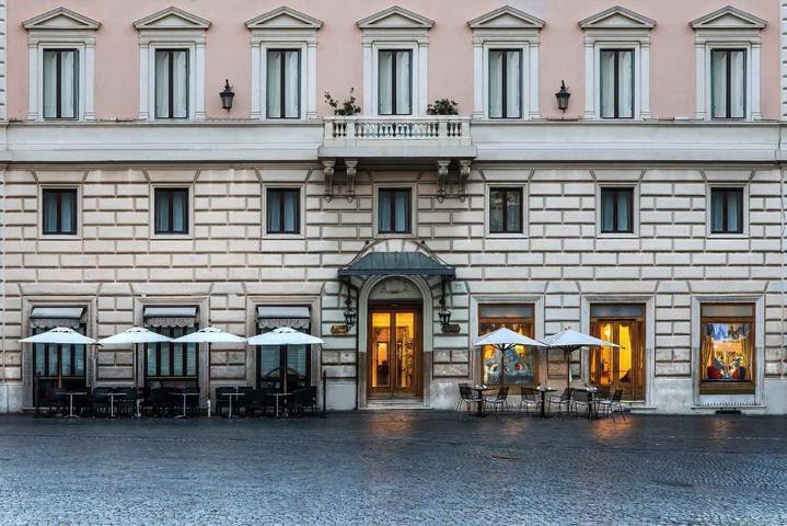 Hotel per 3 persone, con terrazza in Pantheon (Roma)