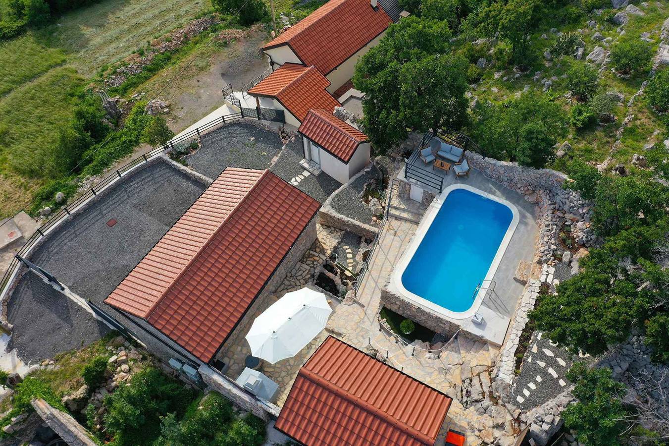 Villa mit Ruhe und Natur  in Cesarica, Naturpark Velebit