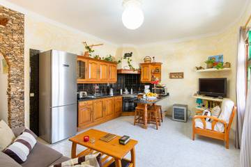 Holiday Apartment for 4 People in Yaiza, Parque Natural de Los Volcanes, Photo 3