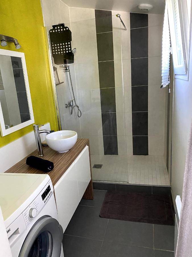 One-Bedroom House in Saint-Porchaire, Région de Saintes