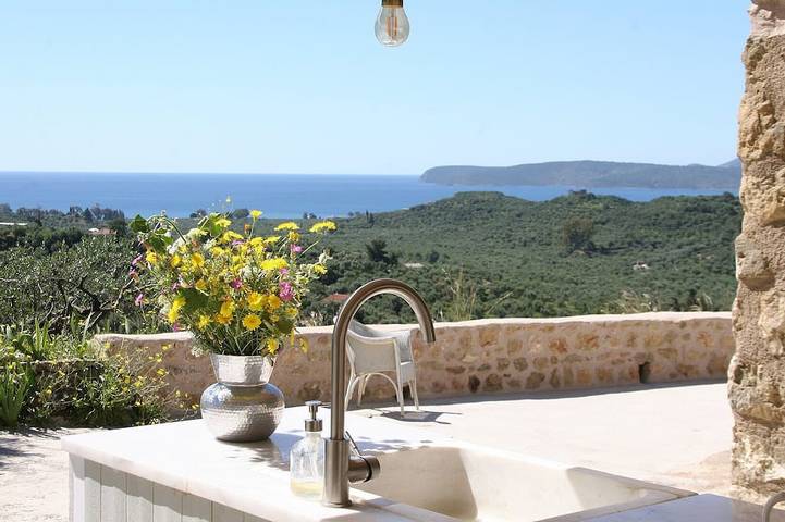 Location de vacances pour 2 personnes, avec jardin et terrasse dans Gytheion - 4