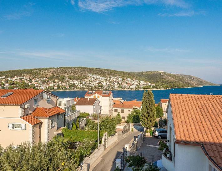 Ganze Wohnung, Apartment mit einem Schlafzimmer Protega A2 mit Balkon in Strandnähe in Okrug Gornji, Ciovo