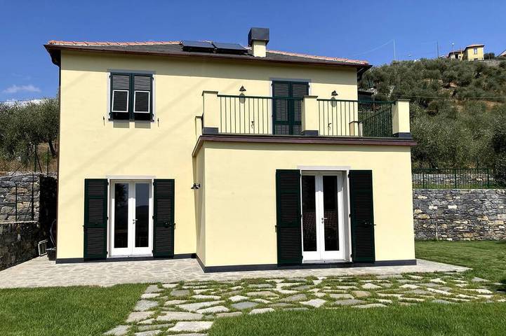 Villa pour 8 personnes, avec jardin dans Tigullio