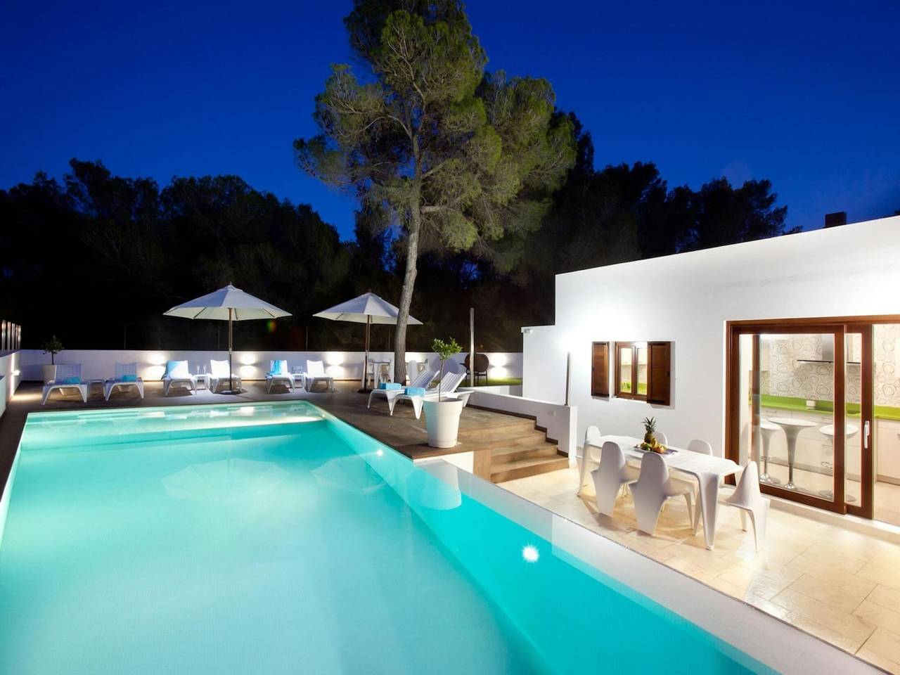 Beachfront villa with saltwater pool in San José (Ibiza), Sant Josep de sa Talaia
