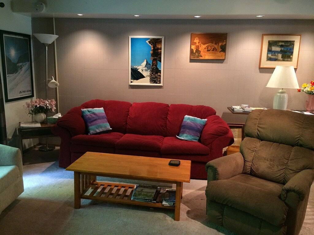 Ganze Wohnung, Ski Recht vor, neu renoviert worden große Eigentumswohnung, genießen Sie Kaminofen Kamin & Sparen in Killington, Rutland County